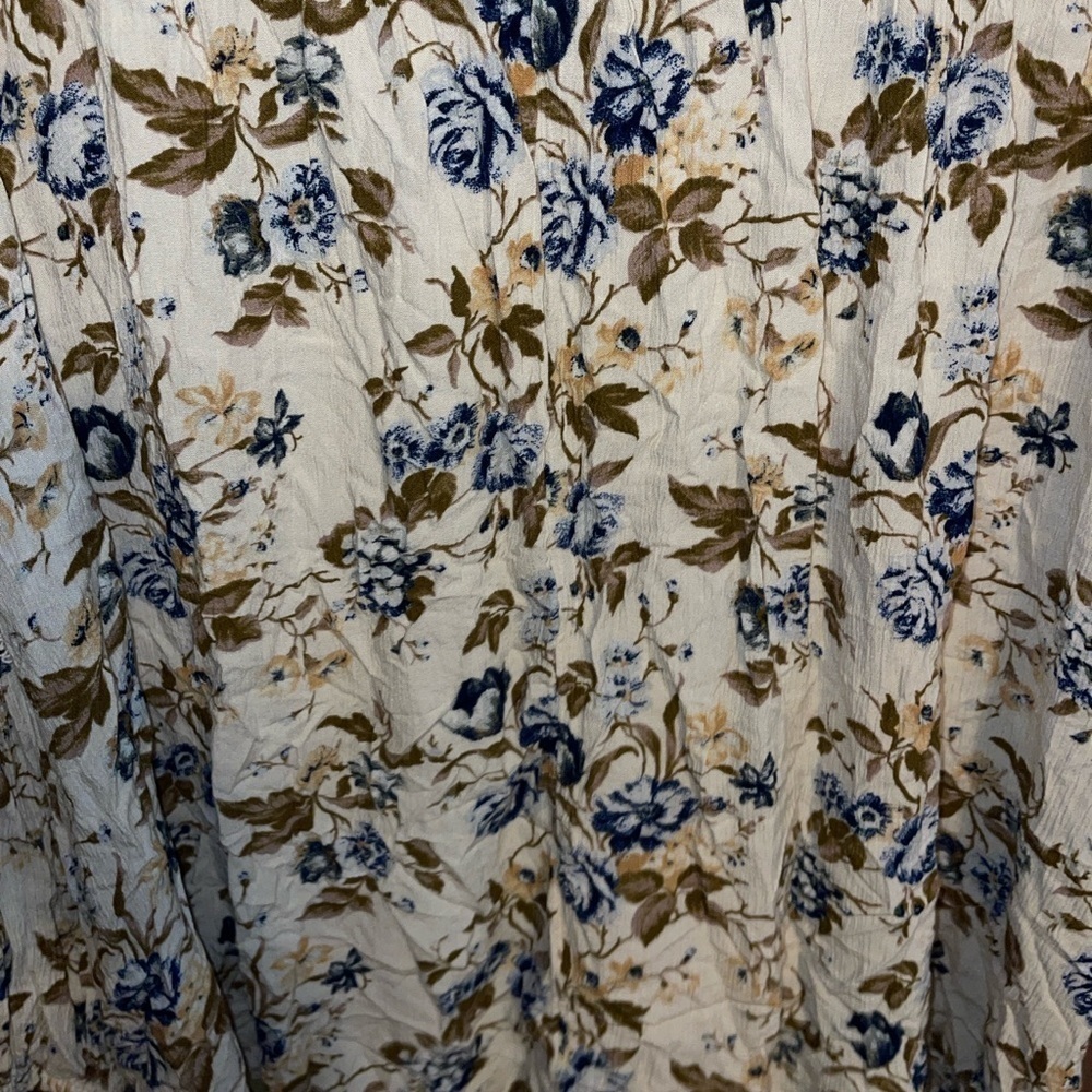 American Eagle floral peasant top - Picture 6 of 6